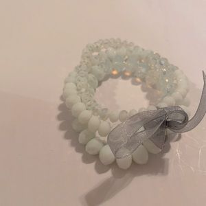 🍉 NEW Bundle of white/iridescence beaded bracelets!